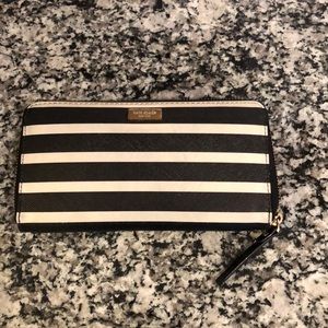 Kate Spade leather zip wallet